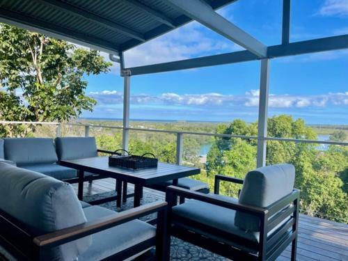 Eagles View Panorama - 180 Degree Sea & River Views