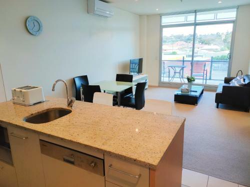 Victor Harbor Centre 2 Br Apartment