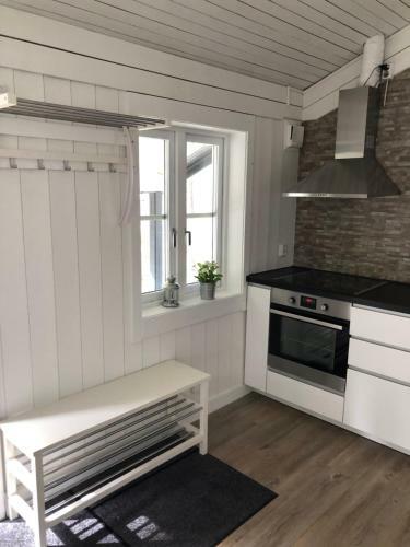 Lodge H�llestrand Cottage -sillen