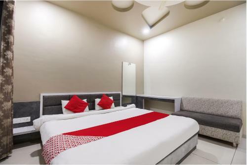 Oyo Flagship 71595 Hotel Lakhdatar