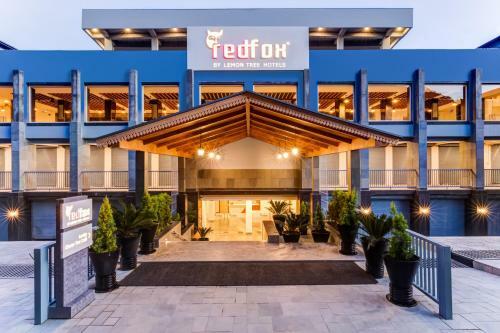 Red Fox Hotel, Neelkanth