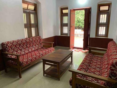 Chenampatta House - 4 Bedroom Cabin