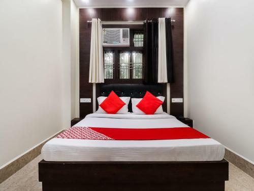 Oyo 27790 Hotel Adhiraj Palace
