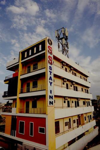 Lodge Ss Stay Inn