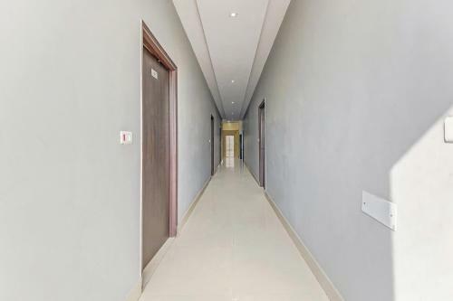 Oyo 28040 Hotel Cg Inn