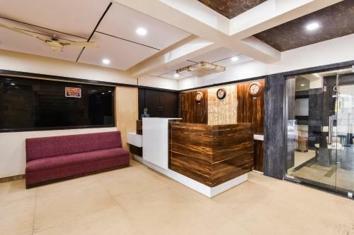 Collection O 37401 Hotel Shirdi Park Inn
