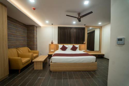 Hotel Paras Heights