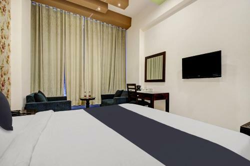 Townhouse Oak 46940 Hotel Vrindavan
