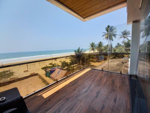 Lodge Rks Beachfront