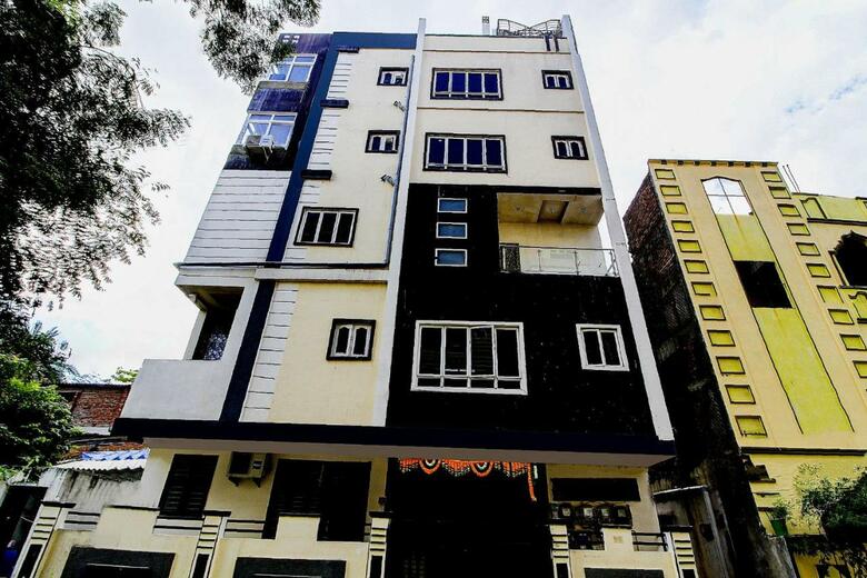 Hostal Oyo Home 79961 Comfortable Stays