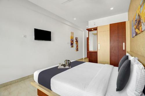 Hotel Townhouse Oak Sharoz Residency
