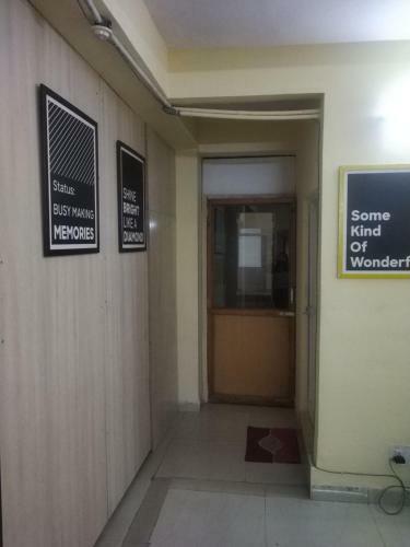 Albergue Abuzz Oxfordcaps Simla