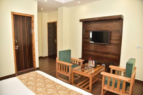 Royal Cedar B&B Shimla