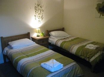 Common Farm Motel