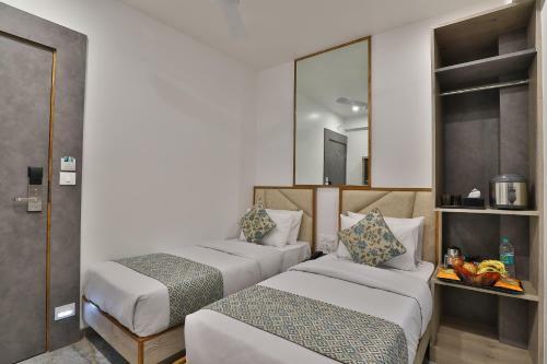 7 Orbit Hotel, Surat
