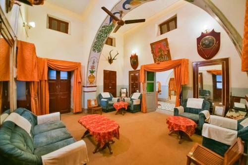 Oyo Flagship 47097 Hotel Raj Kesar