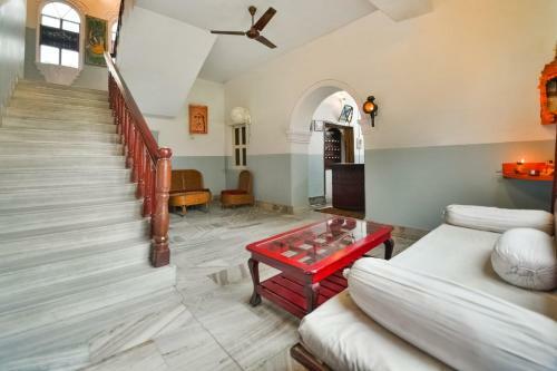 Oyo Flagship 47097 Hotel Raj Kesar