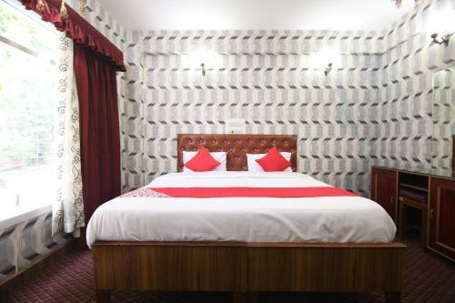 Capital O 37894 Hotel International