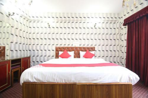 Capital O 37894 Hotel International