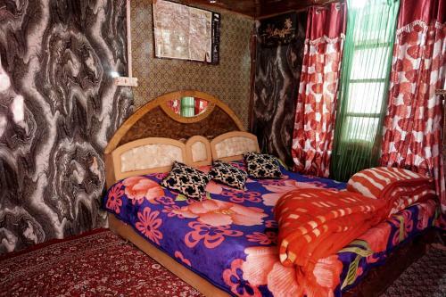 Houseboat Biloo Palace