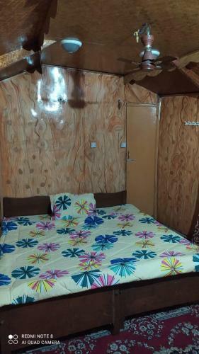 Houseboat New Lake Palace
