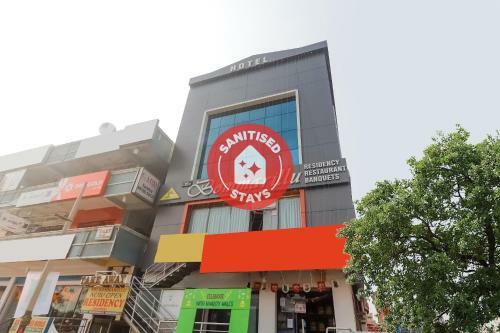 Hotel Oyo 68894 Bommarillu Residency