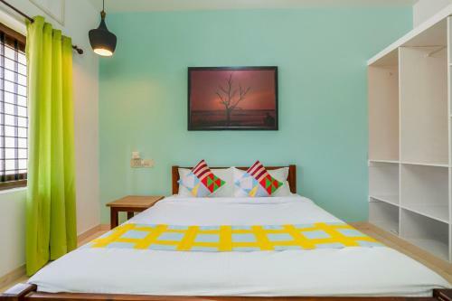 Hostal Oyo 79724 Tharayil Apartments