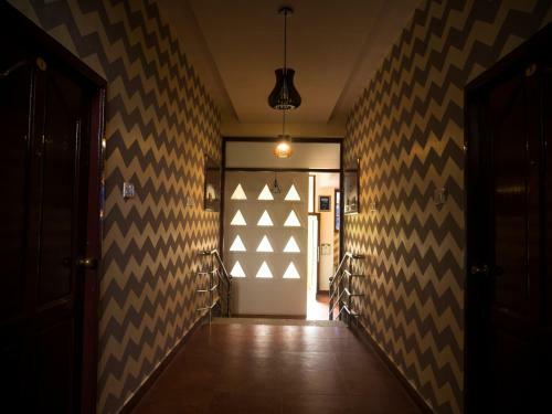 Hotel Ashreya Suites