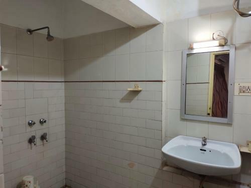 Hotel Geetha International