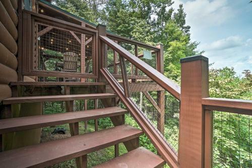 Yellow Mountain Cabin With Deck Near Hiking!