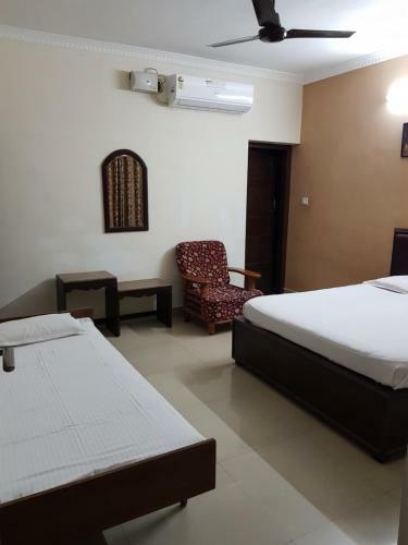 Hotel All Seasons Guest House