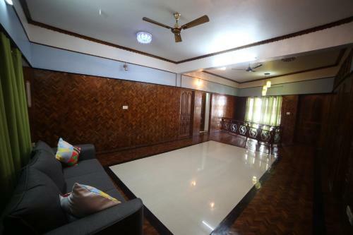 Hostal Oyo 80668 Rinsalayam