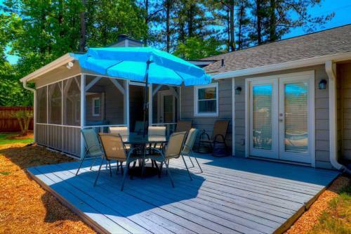 Villa Kennesaw Oasis -private Pool Comfy 4bdr Sleeps 14+