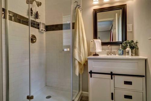 Smyrna Mableton Renovated! Clean! Comfortable! Md