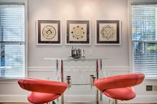 Sun-lit Mableton Townhome 7 Mi To Six Flags!