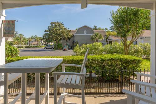 Ground Floor With 1 Bed In Ocean Walk!