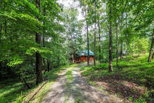 Creekside Hideaway