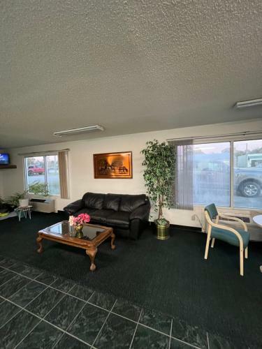 Hotel Garden Inn & Suites