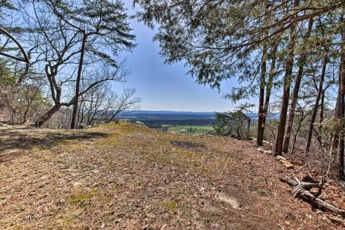 Secluded Ridgetop Hideaway With Valley Views!