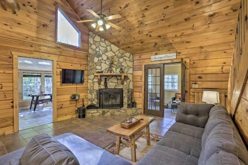 Bear Paw Cabin Game Room And Resort Access