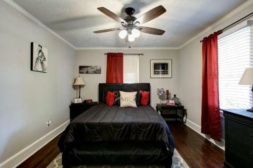 Marietta Square! 1 Mile To Interstate! (A.m.y)
