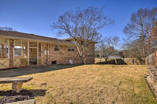 Spacious Marietta House With Covered Patio!