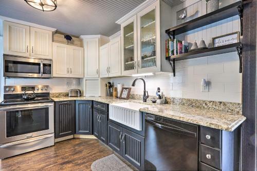 Waterfront Gem On Lake Sinclair With Boat Dock!