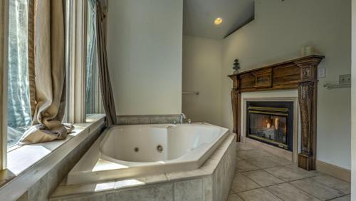 Rivers Edge By Escape To Blue Ridge