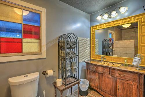 Charming Escape With Fire Pit In Summerville!