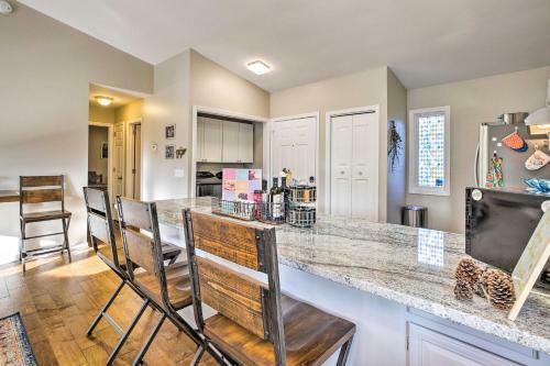 Indigo Cottage With Deck On Lake Arrowhead!