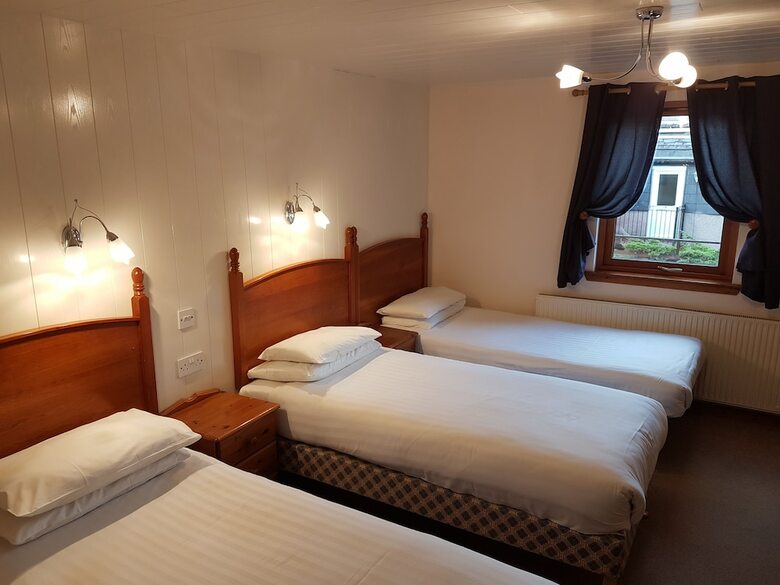 Mackay's Hotel