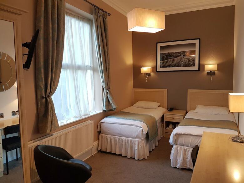 Hostal Victoria Park Lodge