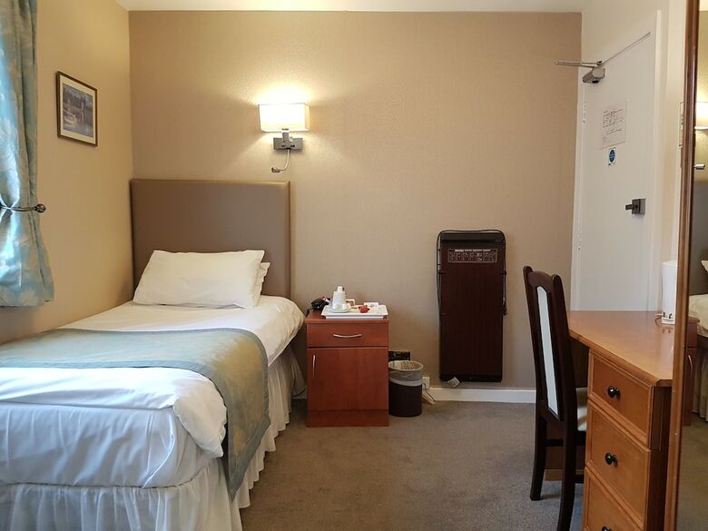 Hostal Victoria Park Lodge