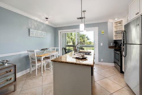 2 Bedroom 2 Bath Marsh Front Unit In Sea Palms On St Simons Island